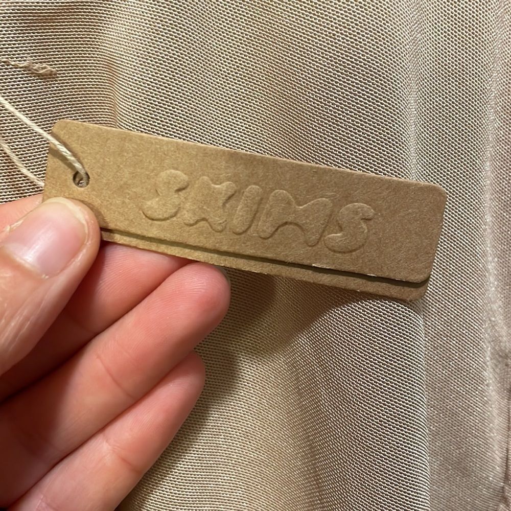 Nwt Skims woman’s sculpt nude shorts - Picture 8 of 14